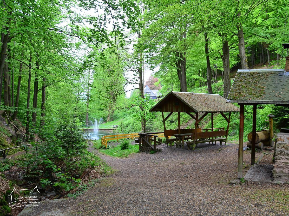 Hotel Die Triniushuette "Thueringens Schoenste Aussicht" Rauenstein Esterno foto